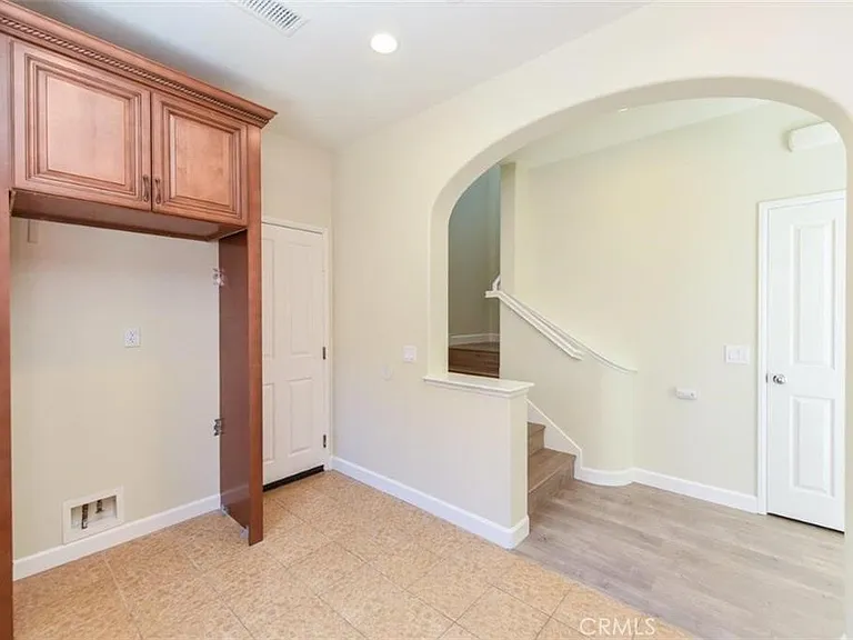 55 Hallmark — Photo 14