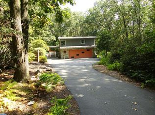 815 Hill Rd, Robesonia, PA 19551