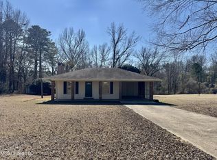 22 Longmire Rd, Natchez, MS 39120