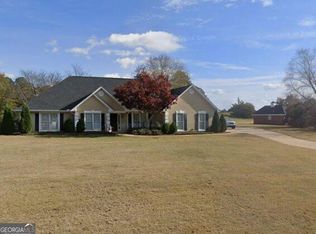 111 Prestwick Dr, Lagrange, GA 30241