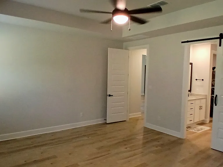 174 Loysoya St — Photo 13