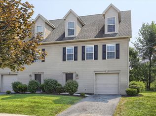 35 Brook Side Dr, Carlisle, PA 17013