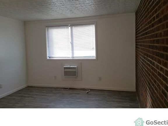 5th image of 398 S Central Ave #D