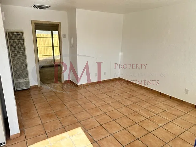 2105 Espina Street #8 — Photo 2