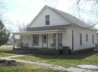 504 8th St, Oswego, KS 67356