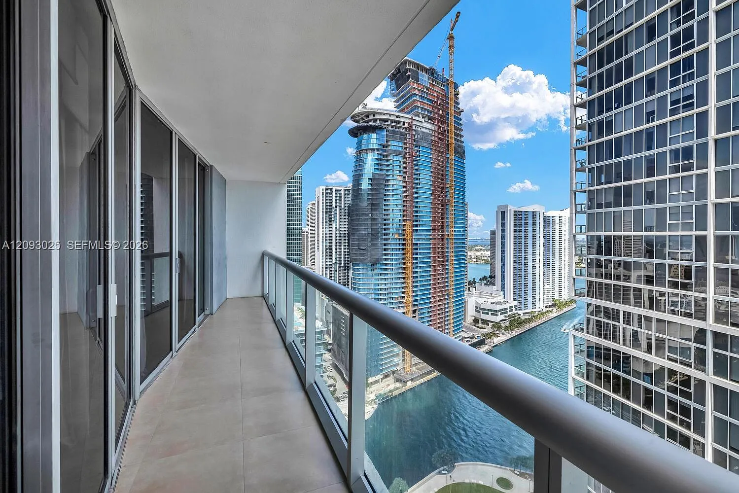 Icon Brickell Condo — Photo 1