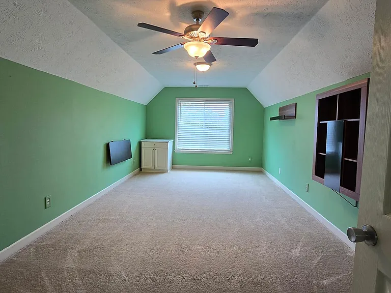 4488 Penhurst Ct — Photo 38
