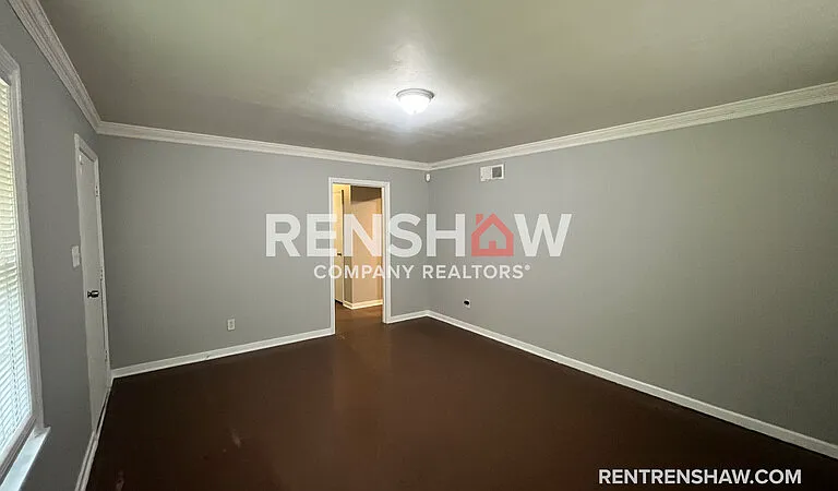 3761 University St — Photo 3