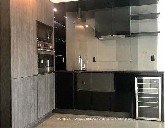 2nd image of 70 Temperance St Unit 4009