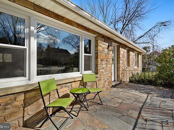 4th image of 87 Fisher Ln
