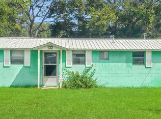 132 Shoreline Ave, Satsuma, FL 32189