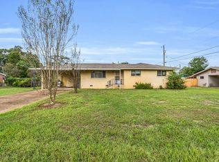 615 Chestnut St, Columbus, MS 39702