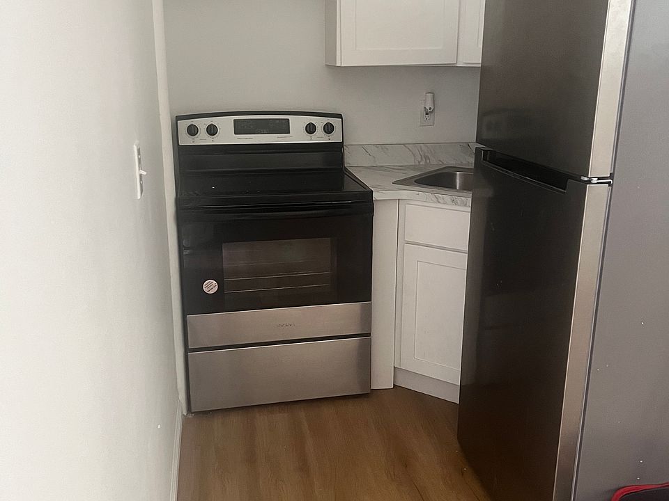 2nd image of 15 Beaumont Estates Ln #106