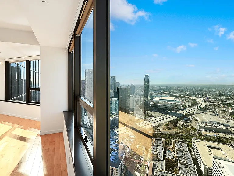 1100 Wilshire Blvd #3309 — Photo 12