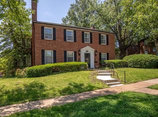 7700 Brookline Ter, Saint Louis, MO 63117