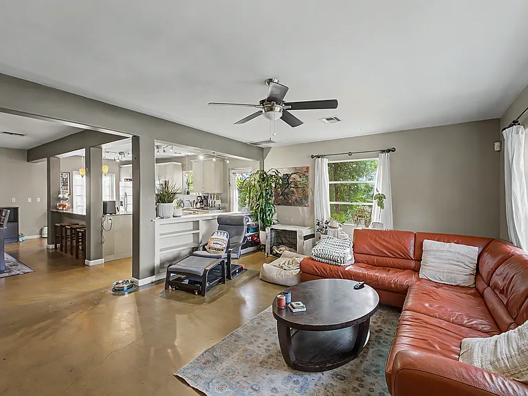 329 W Georgia Ave — Photo 6