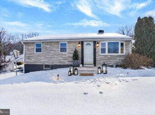 765 Market St, Mount Wolf, PA 17347