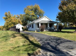 210 Spickert Knob Rd, New Albany, IN 47150