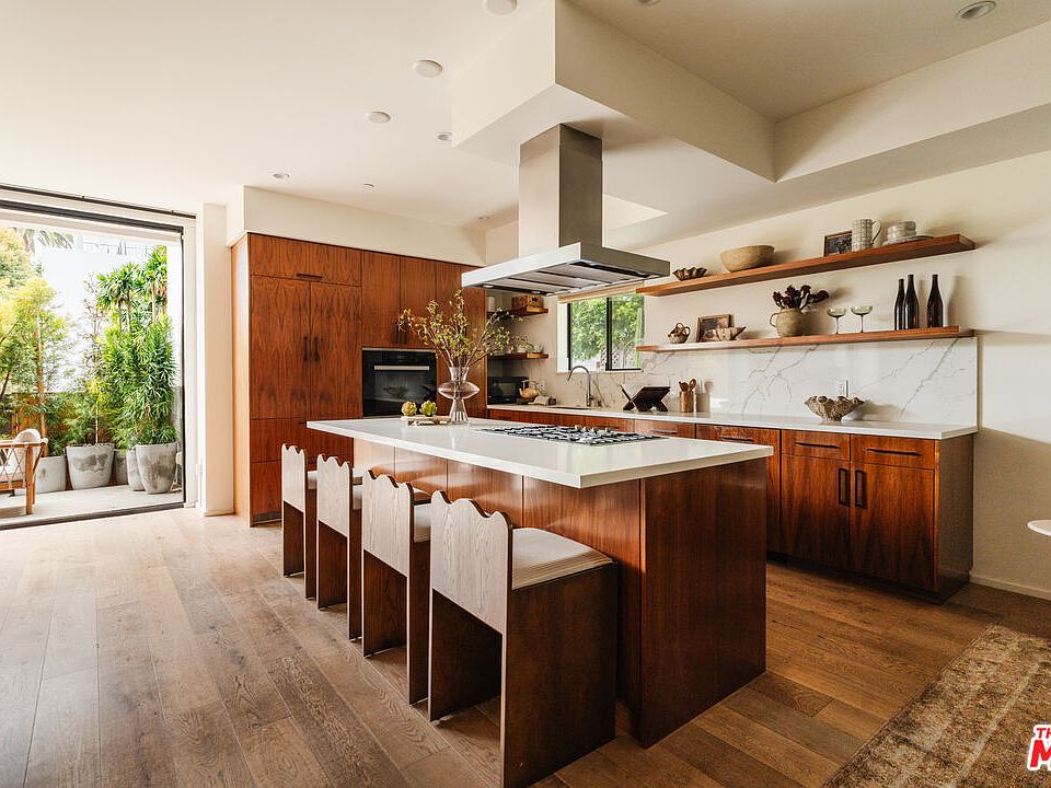 1st image of 3214 Highland Ave #4