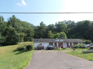 1133 Deep Ford Rd, Lansing, NC 28643