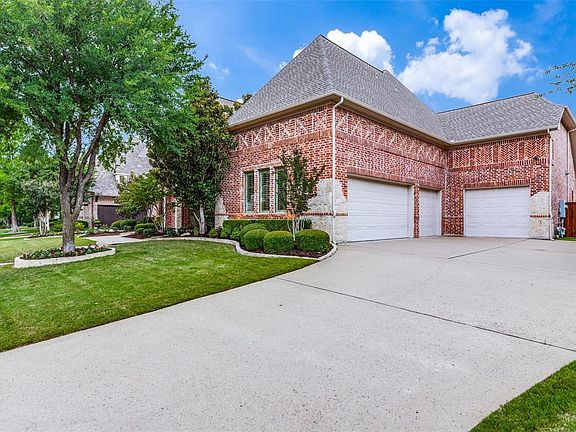 5th image of 305 Isleworth Ln