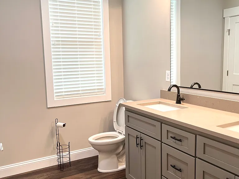 2nd bathroom