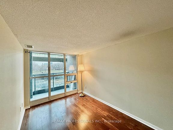 4th image of 231 Fort York Blvd #428