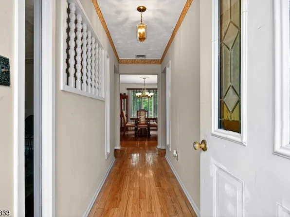 153 Ellen St, Franklin Twp., NJ 08873