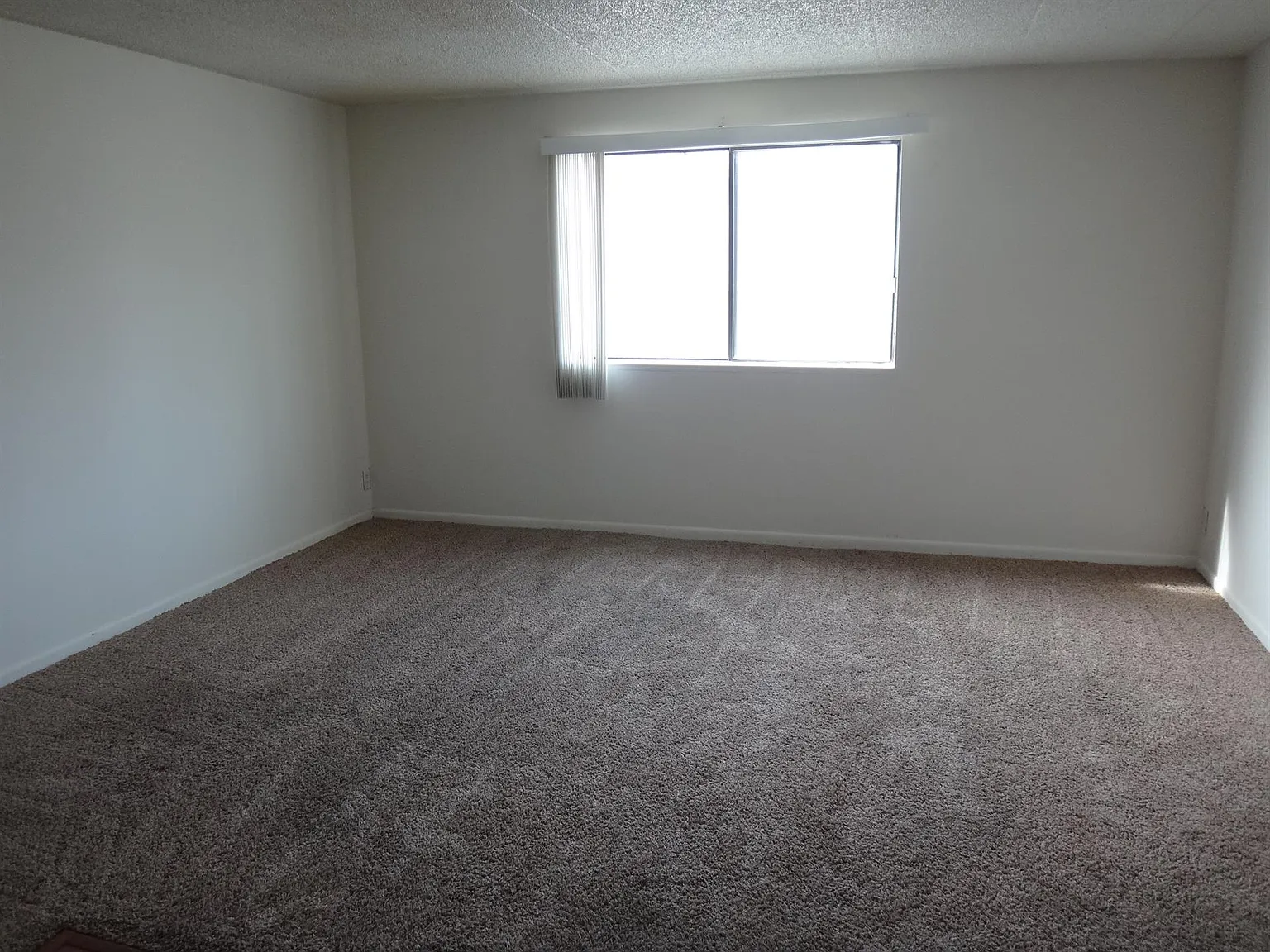 4340 Huntington Ave — Photo 4
