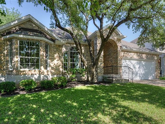 2nd image of 10609 Thoroughbred Dr
