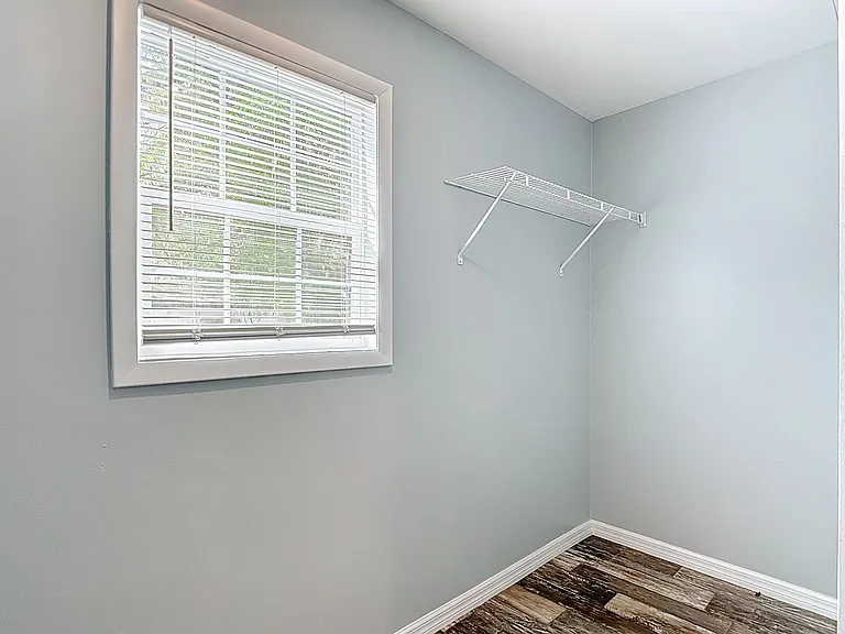 7158 Sunnyside Dr — Photo 8