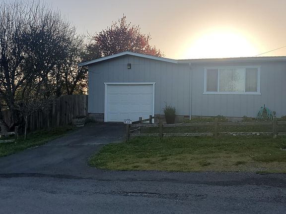 2nd image of 4310 Crestview Dr