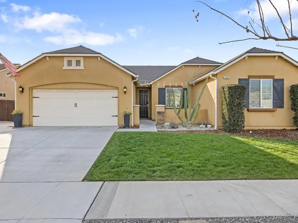 1059 Geneva Dr, Lemoore, CA 93245