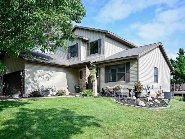 100 Benson Dr, Lewiston, MN 55952
