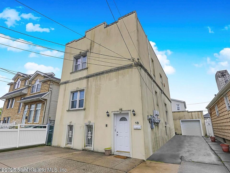 1st image of 18 Balfour St
