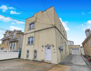 18 Balfour St, Staten Island, NY, 10305