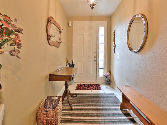 3rd image of 3007 Siesta View Dr