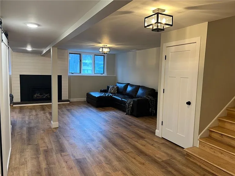 6078 Donald St — Photo 14