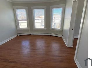 1389 Pembroke St #1, Bridgeport, CT 06608