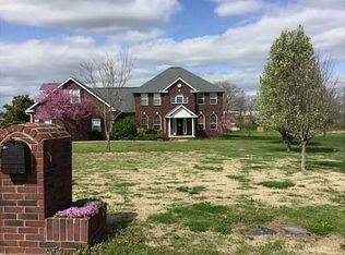 324 Ravenwood Rd, Siloam Springs, AR 72761