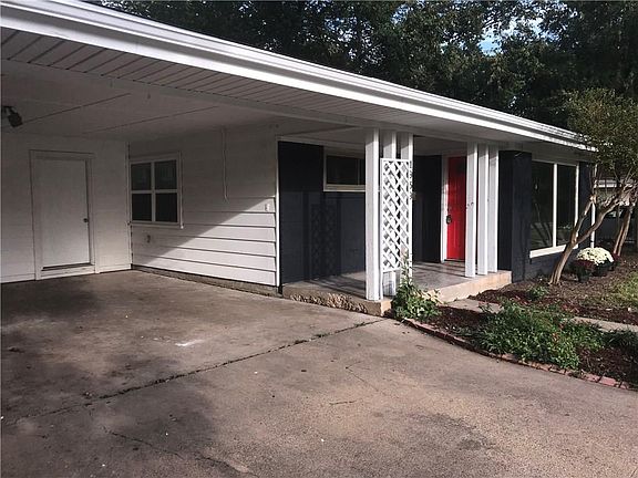 2nd image of 1939 Pilgrim Dr