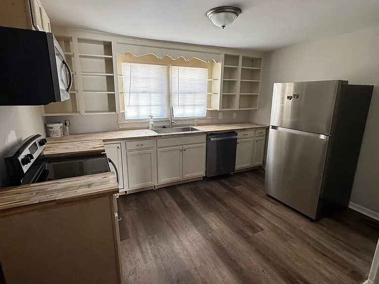 102 Sunview Ave — Photo 5