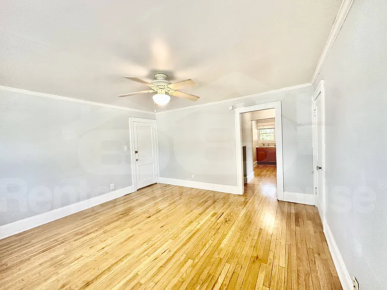 2300 Beaver Ave #4 — Photo 4