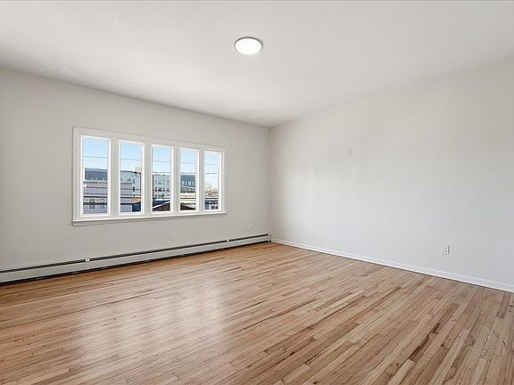 2nd image of 212 Seaview Ave #1