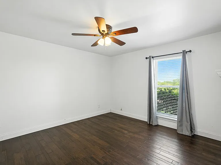 7938 Fair Oaks Ave — Photo 12