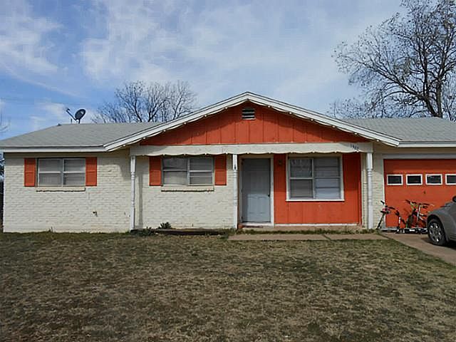 1st image of 1388 N Ross Dr