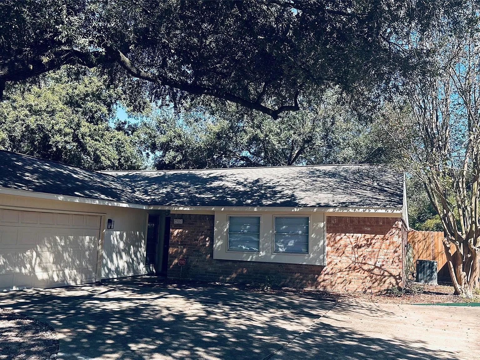 3 bed, 2.0 bath, 1452 sqft, $1,800 — Photo 1