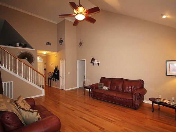 5th image of 4800 Humber Dr