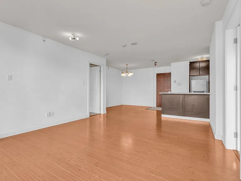 5088 Kwantlen St #3XX — Photo 5