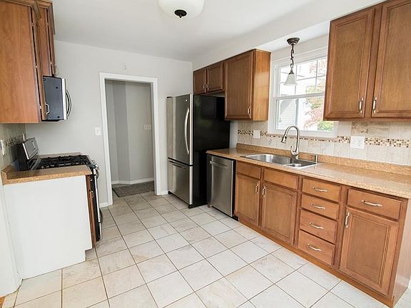 5th image of 546 Juneway Dr